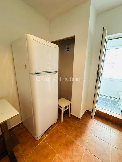 OPORTUNITATE DE INVESTIȚIE: Apartament 3 camere, 2 băi, et 2 - PREȚ IMBATABIL - 9