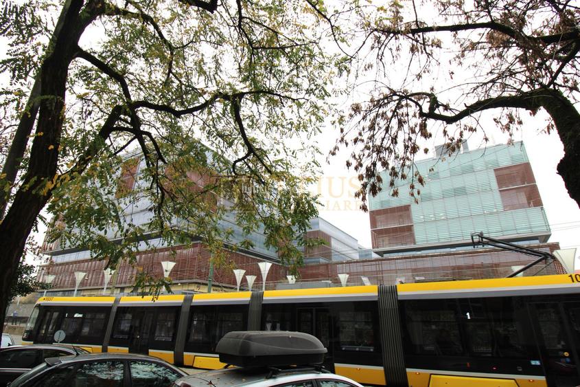 Piata 700; centrala proprie, la prima inchiriere dupa renovare. - 20