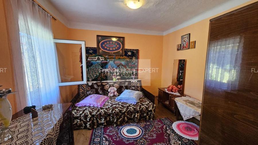 Casa Rahova zona Pucheni, str Garoafei - 6