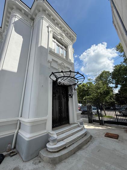 Clădire emblematica Piața Traian - 2