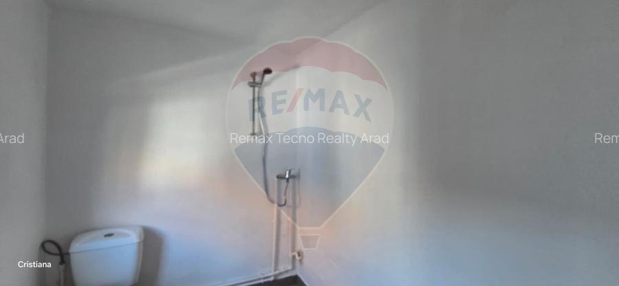 Casă cu anexă, livadă și panouri fotovoltaice - 7