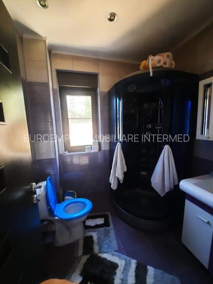 Vand casa cocheta Nacodari . - 9