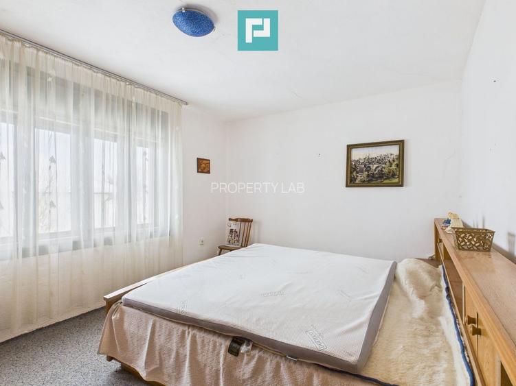 Casă cu etaj Căpâlnaș - 14