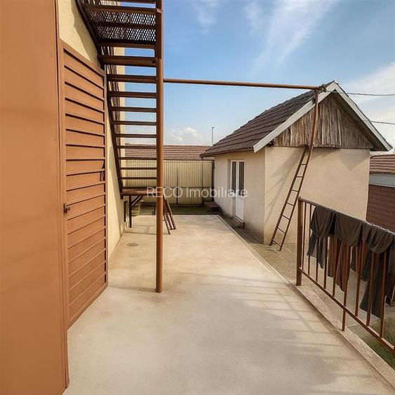 RECO Casa P+E cu 2 apartamente, garaj si curte proprie in Marghita - 12