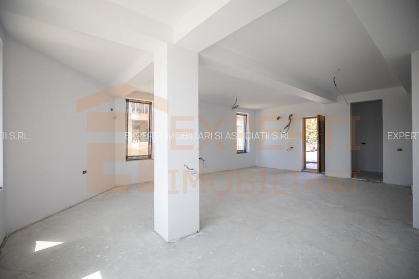 Vila situata in Palazu Mare zona Elvila  - 4