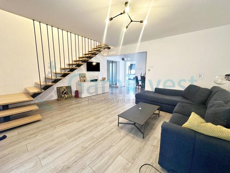 Casa spatioasa cu garaj, terasa si curte de vanzare in Nojorid, Bihor - 2