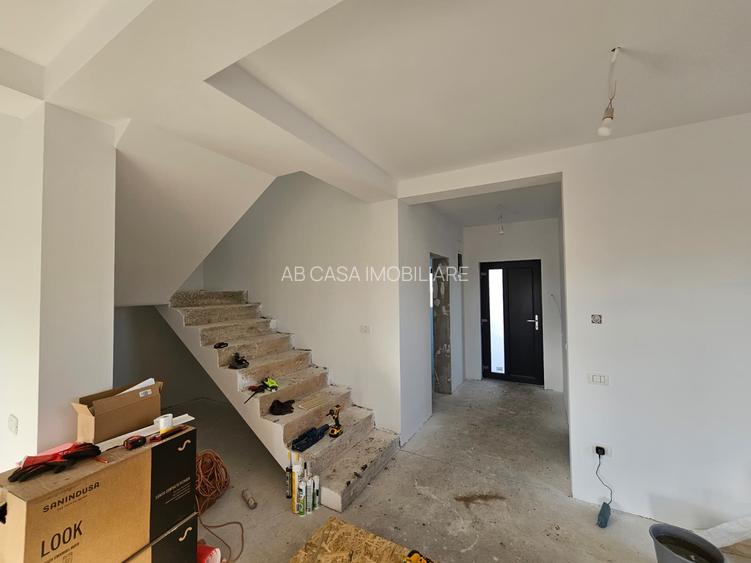 Duplex nou, P+E, 1 apartament la cheie, 1 la alb, Moșnița Veche, comision 0% - 41