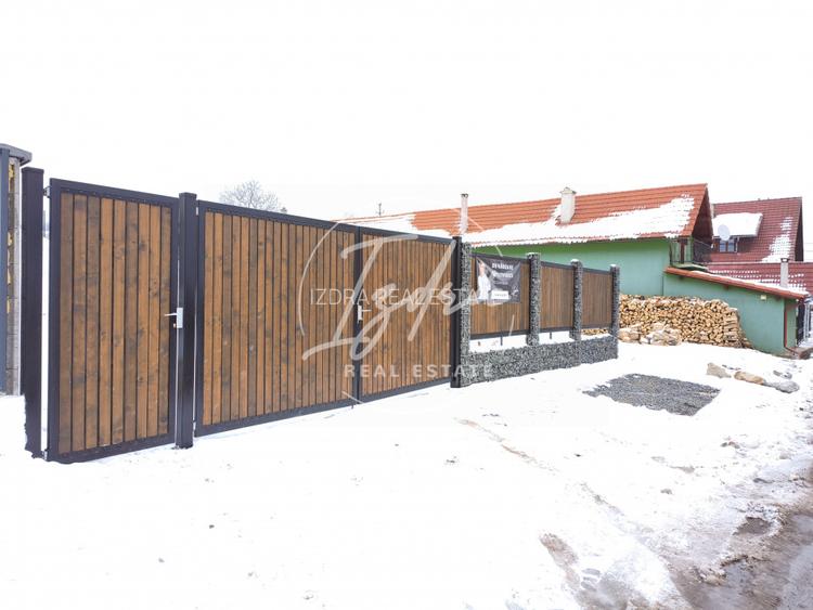 Teren intravilan 769 mp cu priveliste catre munti si padure  - 2