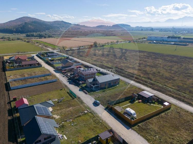 Casa cu potential de investitie, constructie noua la rosu - 27