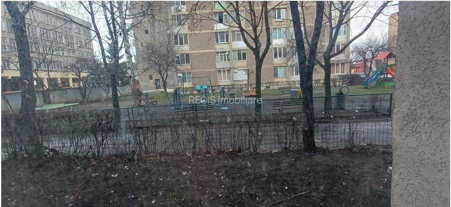 Comision 0! Garsoniera spatioasa Spitalul Judetean - 12