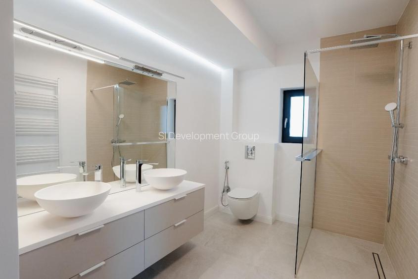 Vila individuala 7 camere zona Porche Pipera | Revovata 2026, Teren 1000mp - 7