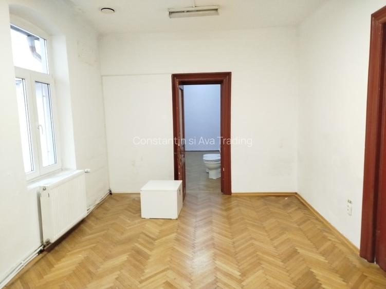 Libera spatiu mare si parcare in vila cu prestanta in locatie eleganta Pache !!! - 14