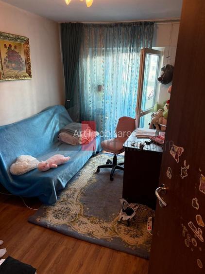 Apartament cu trei camere de vanzare-Crangasi-loc de parcare - 5