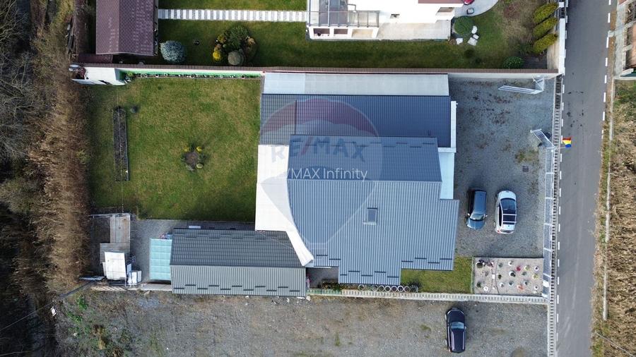 Casa / Vila cu 7 camere de vanzare in Chinteni - 2