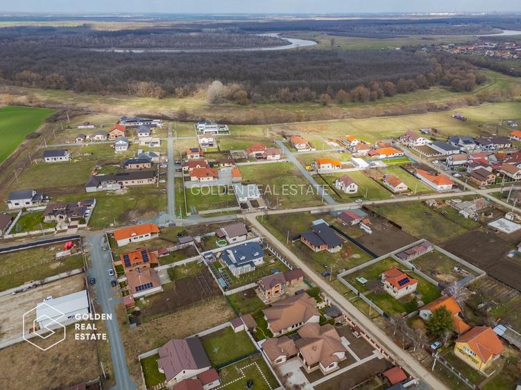 Casa noua la gri in localitatea Zadareni, comision 0% - 15
