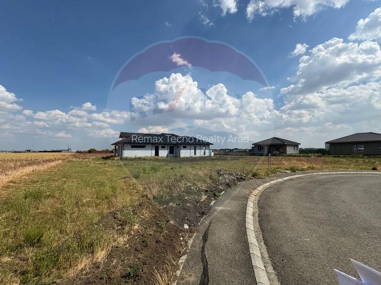 Teren intravilan de 435 m² cu utilități – gata pentru construcție! - 5