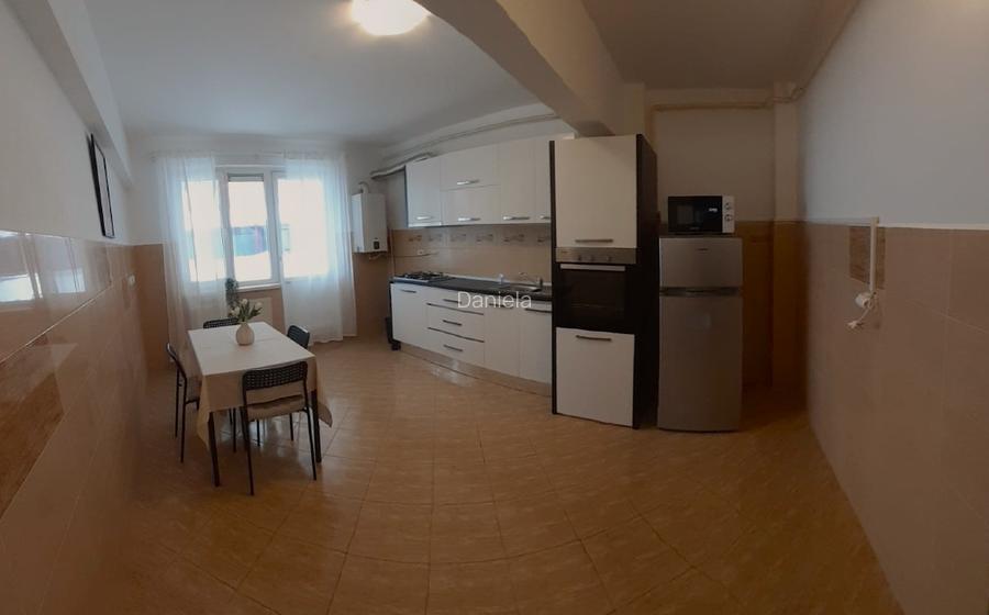 Închiriez apartament spatios renovat 3 camere, 150 mp, terasa de vara imensa - 8