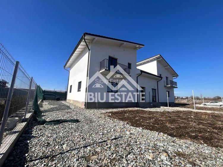 Casa duplex de vanzare 4 camere, 2 bai-s.u. 142 mp. PRET AVANTAJOS - 36