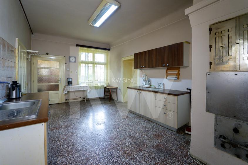Apartament 3 camere - Eleganță și spațiu în Centrul Istoric al Sibiului – 122 mp - 39