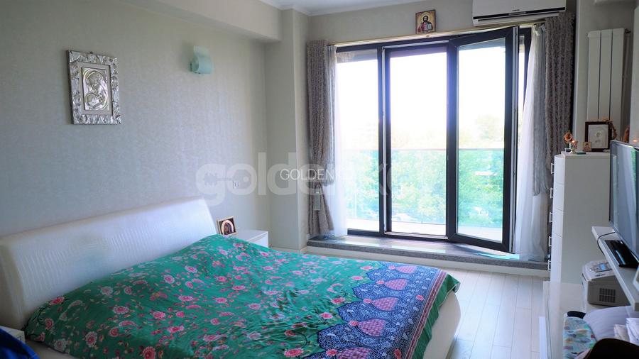 Apartament cu vedere spectaculoasa spre mare si lac - 5