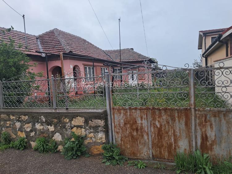 Teren cu casa demolabila - Centru/Palazu Mare - 220.000 euro (Cod E2+E7) - 3