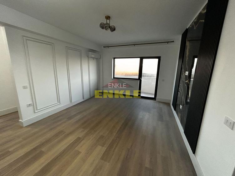De vanzare, apartament cu 3 camere, zona Centrala - 2