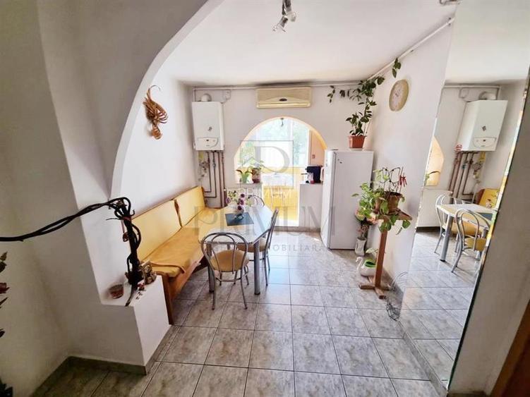 Aradului - 3 Cam - Decomandat - Boxa - Centrala Proprie - Bloc Anvelopat - ZONA - 5