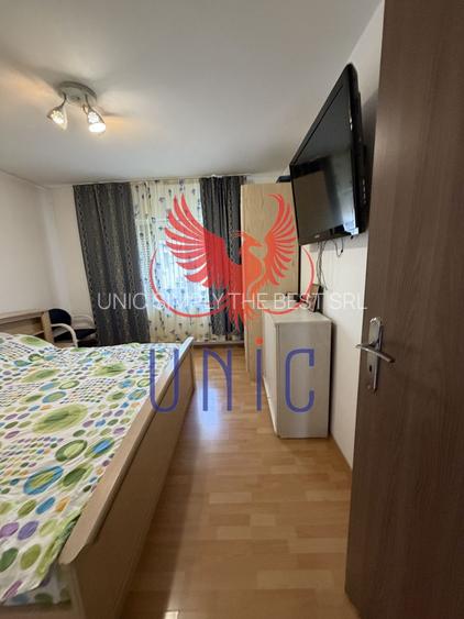 3 decomandate 1 Mai - 26