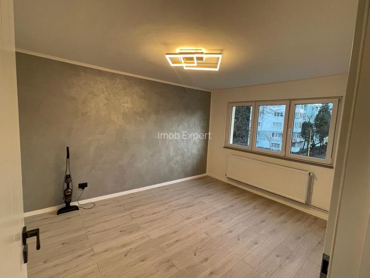 Garsoniera decomandata in bloc de apartamente, Str. Zizinului - 6