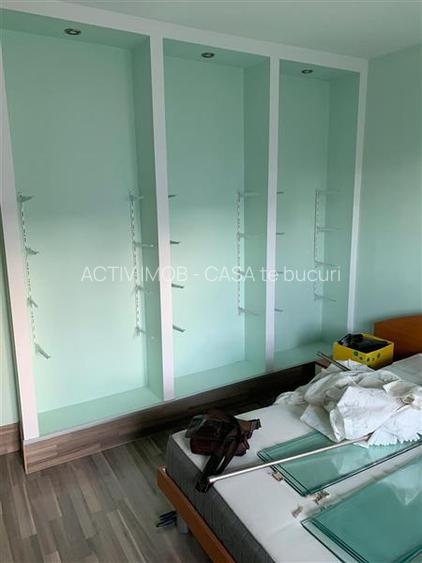 4 Camere, Mall Vitan - 4