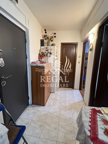 Apartament 2 camere de vânzare – Micro 7, Strada Pinilor | Etaj 10/10 - 5