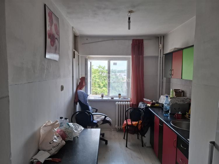 2 camere, 4/10, bloc 1986, 52 mp, anvelopat- Crangasi - 6