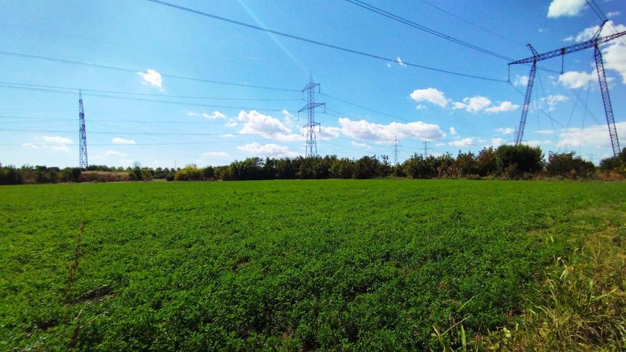 Terenuri intravilane 4550 MP, deschidere la stradă 32 m