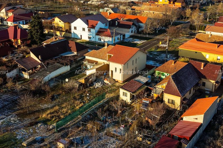 Casă nouă cu etaj semifinalizată în Aradul Nou - 11