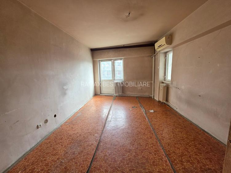 Calea Giulesti, chiar vav stadion, stradal, vedere fata, bloc 1989, 77 mp - 2