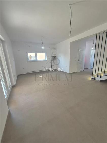 Duplex superb - zona foarte buna - toate utilitatile - gata de mutat - 26