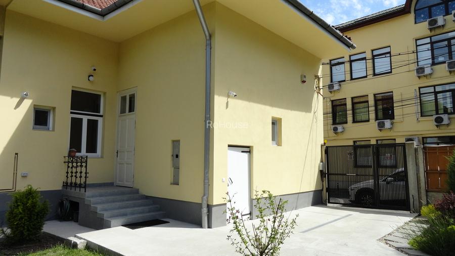 Apartament in casa recent renovat , parcare in curte, zona centrala - 19