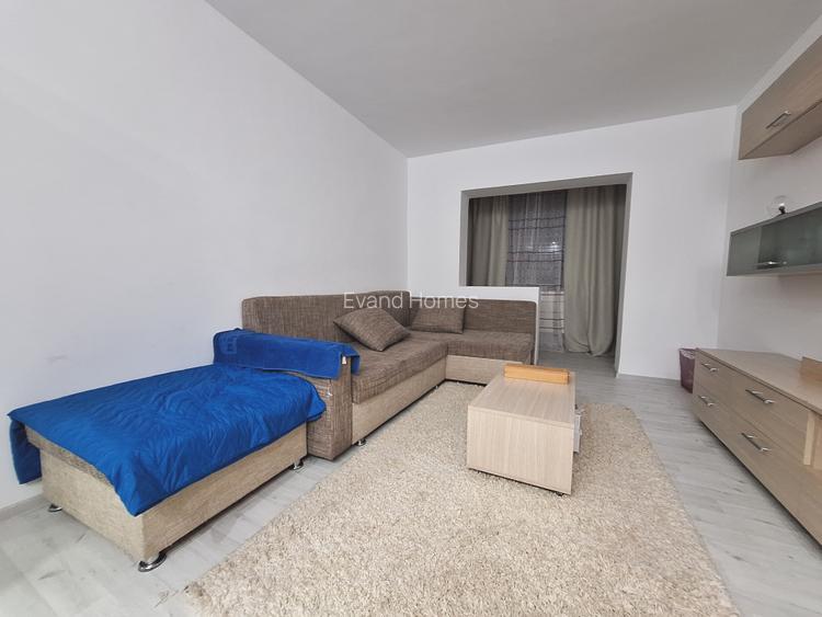 Apartament cu 4 camere - partial mobilat - zona Lipovei - etaj 3 - 3
