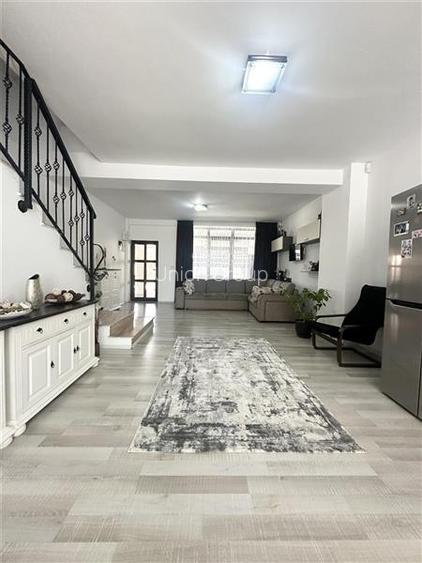 Afacere la Cheie in Mamaia Nord: Pensiune de Vanzare cu 18 Camere - 4