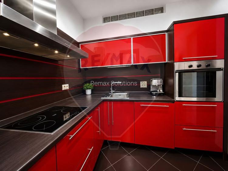 Apartament cu 3 camere de vânzare Ultracentral Bd Tomis Constanta - 6