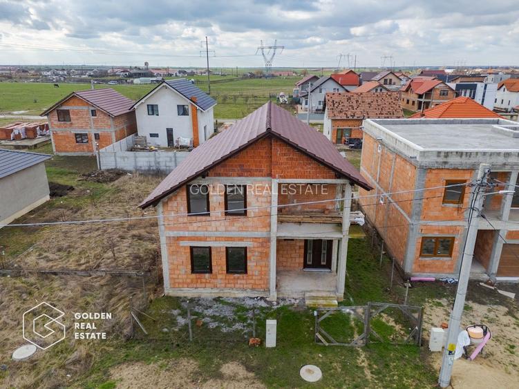 Casa  P+M  in  Fantanele,  ideală pentru personalizare - 3