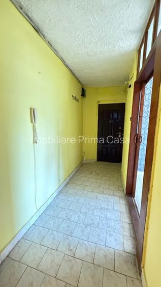 REPUBLICII zona CATEDRALEI 2camere decomandate, etaj4-acoperis! - 5