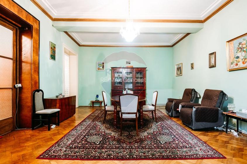 Apartament spațios cu grădină proprie într-o vilă interbelică renovată - 10