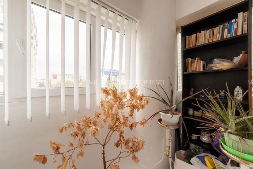 Apartament 3 camere - decomandat - 3 balcoane, etaj 3 cu lift, bloc 1991 - 27