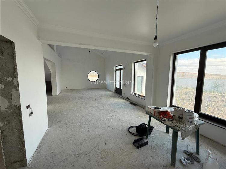 CASA P+E LA STADIU DE FINISAJE,  STR. CUZA VODA,  ZONA PETRESTI - 17