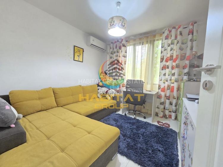 Apartament 3 Camere Decomandat Sector 4 - 18
