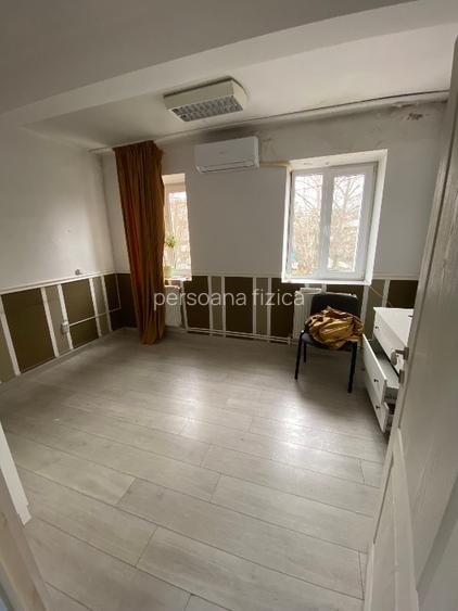 Inchiriez spatiu comercial ultracentral, piata noua 110 m2 - 10