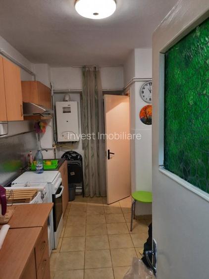 CENTRU-Hala Centrala- apartament 2 camere decomandat, etajul 1  - 8