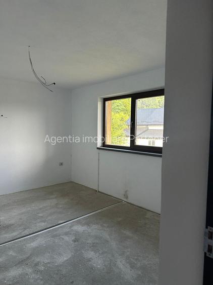 Casa P+E, teren 6.900 mp, sat Barbatesti / com Cocu /jud Arges - 8