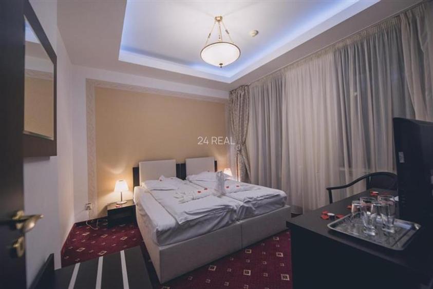 Hotel de vanzare in Predeal potrivit pentru investitie - 8